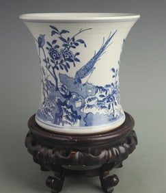 BLUE AND WHITE FLORAL AND BIRD PATTERN PORCELAIN PEN HOLDER