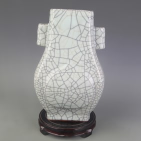 GE GLAZE SQUARE VASE WITH VERTICAL EARS