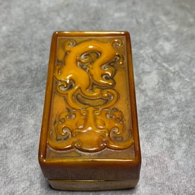 A FINE CELLULOID SEAL WITH CELLULOID BOX
