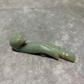 HETIAN PALE CELADON JADE BELT HOOK