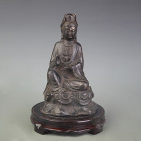 A FINE BRONZE GUAN YIN SITTING STATUE
