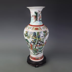 FAMILLE ROSE FIGURE PATTERN PORCELAIN VASE