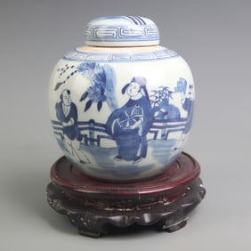 BLUE-AND-WHITE STORY PATTERN PORCELAIN JAR