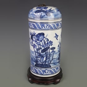 BLUE AND WHITE FLORAL BIRD PATTERN PORCELAIN JAR
