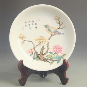 FAMILLE ROSE FLORAL AND BIRD PATTERN PORCELAIN PLATE