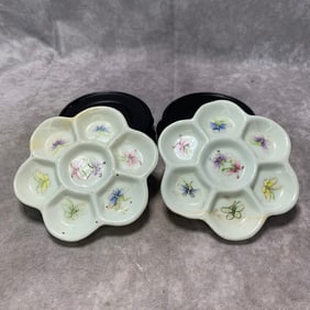 REPUBLIC OF CHINA FAMILLE ROSE FLORAL PALETTE (PAIR)