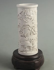 WANG BING RONG MARK AUSPICIOUS BIRD AND LOTUS PATTERN PEN HOLDER