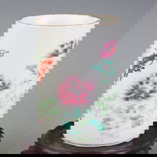 FAMILLE ROSE FLOWER PATTERN PORCELAIN BRUSH POT: Qing Dynasty Tong Zhi Period: Diameter: Diameter: 3.1 inch; High: 4.8 inch