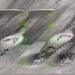 PAIR OF FAMILLE ROSE BIRD PATTERN PORCELAIN VASE: Qing Dynasty; High: 8.6 inch; Diameter: 3.5 inch