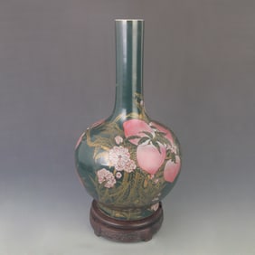 GREEN GLAZE PEACH PATTERN “SHOU?? CHARACTER PORCELAIN MOON VASE