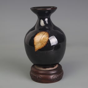 SAUCE COLOR GLAZE LEAF PATTERN OLD PORCELAIN APPRECIATION VASE