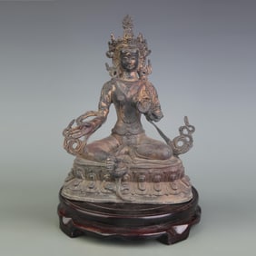 A FINE BRONZE GREEN TARA BUDDHA STATUE