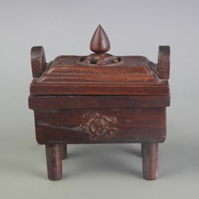 A FINE GREEN GROUND FAMILLE ROSE GLAZED BANZAI TEAPOT