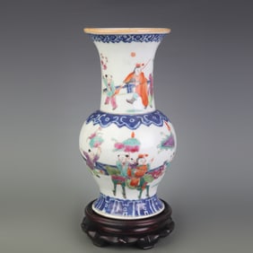 FAMILLE ROSE FIGURATIVE PATTERN PORCELAIN VASE