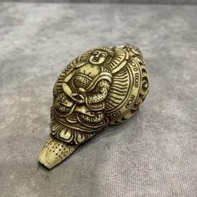 A FINELY CARVED TIBETAN BUDDHISM CONCH
