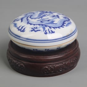 BLUE AND WHITE DRAGON DESIGN INK PASTE BOX
