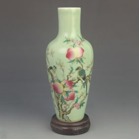 FAMILLE-ROSE FLORAL AND BIRD PATTERN PORCELAIN VASE
