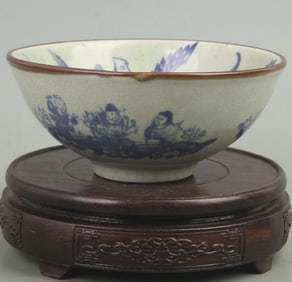 BEAN GREEN COLOR GLAZED PORCELAIN BOWL WITH FIGURATIVE DESIGN