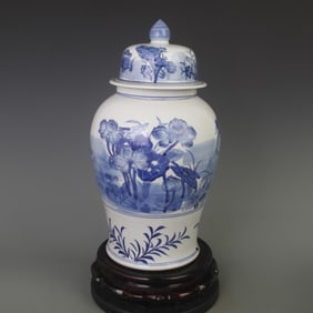 BLUE AND WHITE GENERAL'S JAR WITH LOTUS PATTERNS