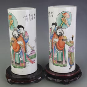 FAMILLE ROSE FIGURE PATTERN PORCELAIN HAT TUBE (PAIR)
