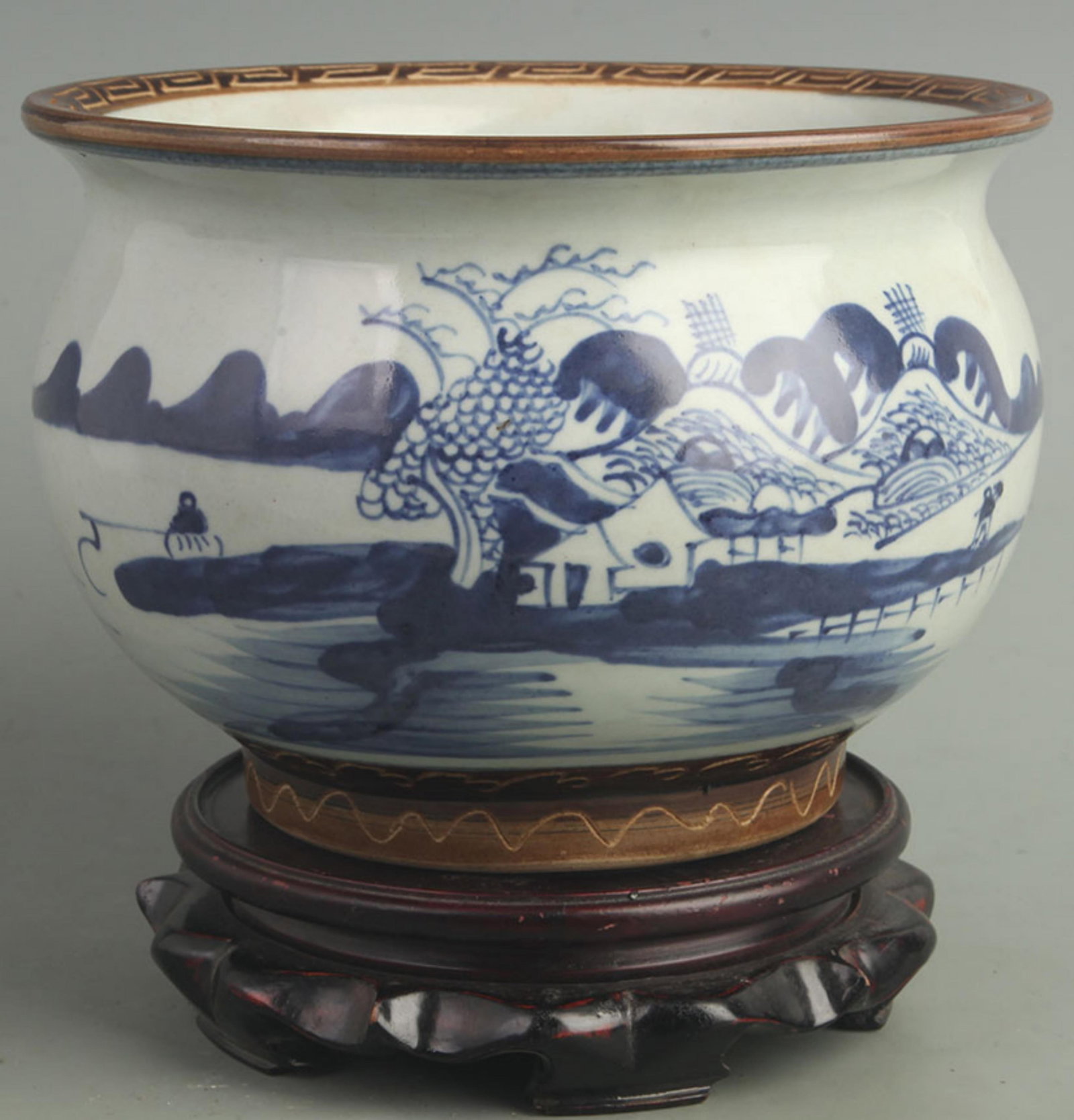 BLUE AND WHITE LANDSCAPING PATTERN PORCELAIN CENSER: Qing Dynasty, High: 6.50 inch; Diameter: 8.60 inch;