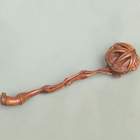 A FINE BOXWOOD CARVED LINGZHI RUYI ORNAMENT