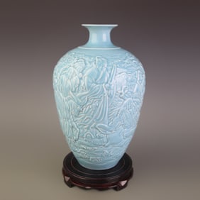 LIGHT GREEN GLAZE HUMAN FIGURE MEI PING STYLE PORCELAIN VASE