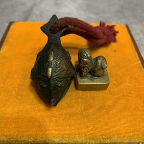 GROUP OF TWO BRONZE BELL AND SMALL BRONZE SEAL