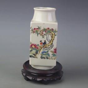 FAMILLE ROSE FLOWER AND BIRD PATTERN CONG STYLE PORCELAIN VASE