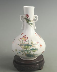 FAMILLE ROSE LOTUS FLOWER DOUBLE-EARED FLAT-BELLIED VASE