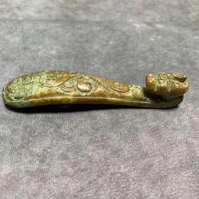 SHANG DYNASTY STYLE JADE MADE DRAGON BELT HOOK