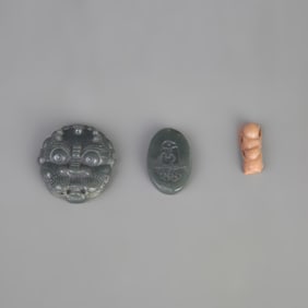 SET OF 3 HETIAN JADE PENDANTS