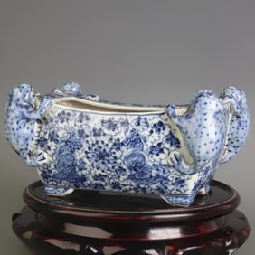 BLUE AND WHITE AUSPICIOUS BEAST FOUR-SIDED PORCELAIN BRUSH WASHER