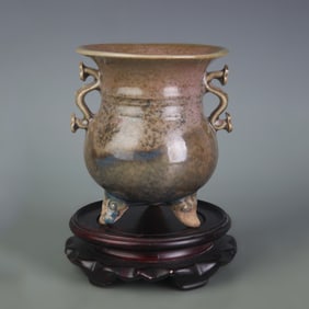 EEL YELLOW GLAZED RUYI-EAR TRIPOD PORCELAIN CENSER