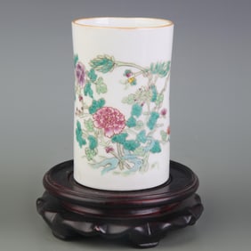 FAMILLE ROSE FLOWER PATTERN BRUSH POT