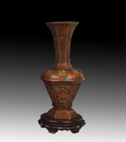 A FINE BRONZE HEXAGONAL VASES WITH AUSPICIOUS EIGHT TREASURES AND FLORAL PATTERNS