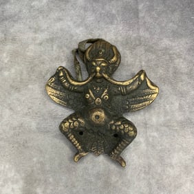 A FINE TIBETAN BUDDHISM BRONZE PENDANT