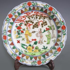 WU CAI GLAZED FIGURE PATTERN PORCELAIN PLATE