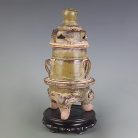 A FINE YELLOW GLAZE THREE LEGGED PORCELAIN INCENSE BURNER