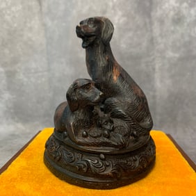 A FINE TWO DOG BRONZE FIGURE