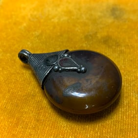 QING SILVER WIRE AMBER TIGER PENDANT