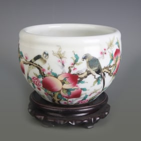 FAMILLE ROSE FLORAL AND BIRD PORCELAIN BRUSH WASHER