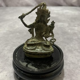 A FINE SMALL TIBETAN BUDDHIST STATUES