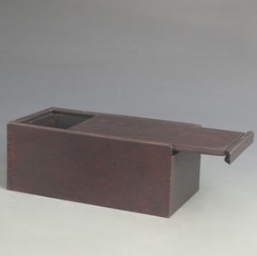 A FINE HUA LI WOOD MADE BOX