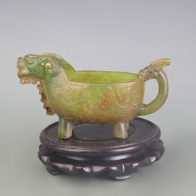 A FINE OLD CRYSTAL MADE ANIMAL FIGURE CUP