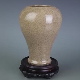 A FINE GE KILN PORCELAIN VASE