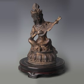 A FINE BRONZE MIAO YIN BUDDHA STATUE