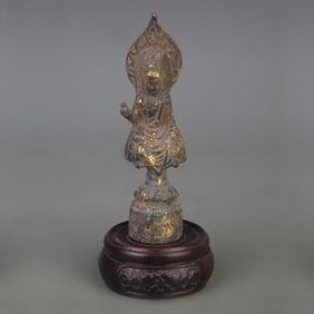 A FINE TIBETAN BUDDHISM STATUE