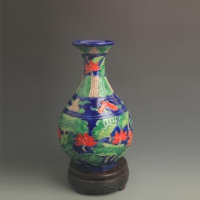 FAMILLE VERTE “YU HU CHUN?? STYEL PORCELAIN VASE