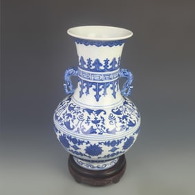 BLUE AND WHITE GLAZED ELEPHANT EAR STYLE PATTERN PORCELAIN VASE